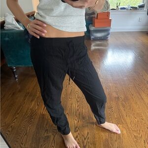 Splendid Black Elastic Waist Jogger